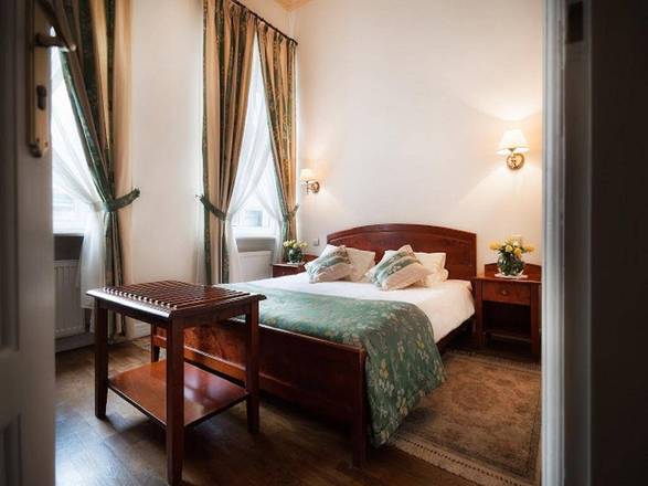 Karmel Hotel, Krakow