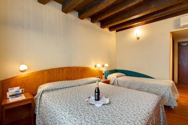 Hotel Corot, Rome