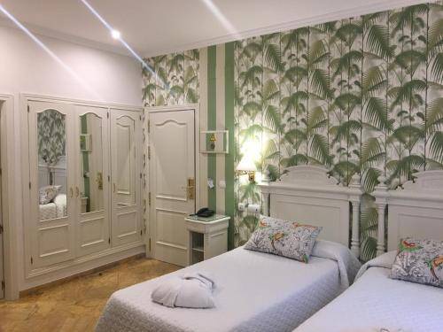 Adriano Boutique Sevilla, Seville