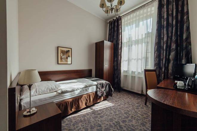 RT Rezydent, Krakow
