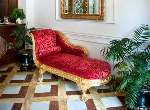 Adriano Boutique Sevilla, Seville