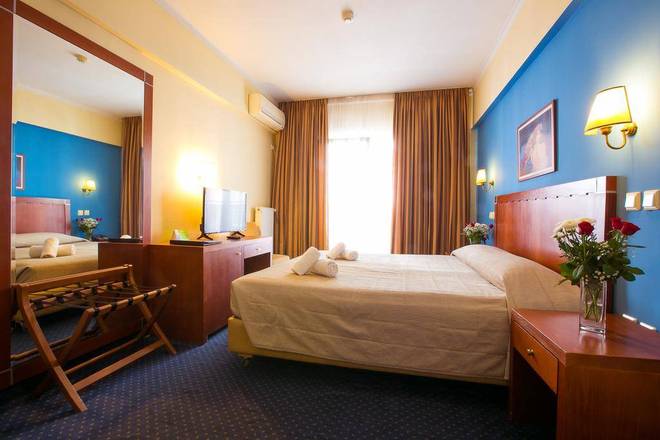 Hotel Marina, Athens