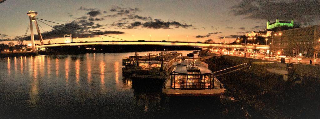 Botel Gracia, Bratislava