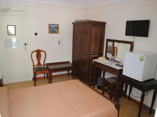 Acropolis House, Athens