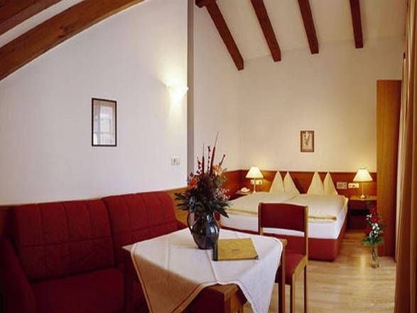 Hotel Wei&szlig;es Kreuz, Innsbruck
