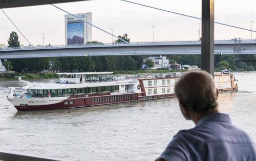 Botel Gracia, Bratislava