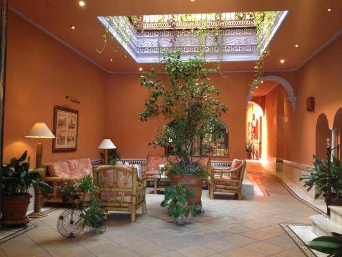 Patio de La Alameda, Seville