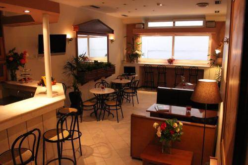 Achillion Hotel, Athens