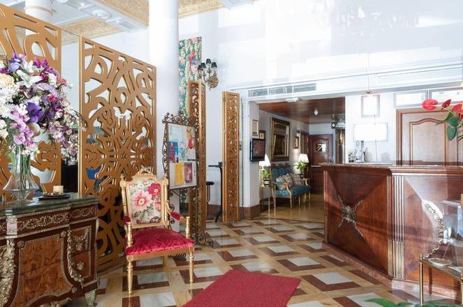 Adriano Boutique Sevilla, Seville