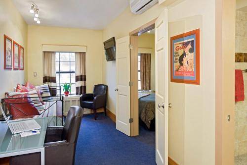 Chelsea Pines Inn, New York