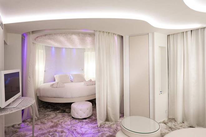Seven Hotel, Paris
