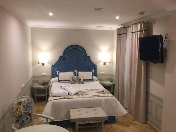 Adriano Boutique Sevilla, Seville