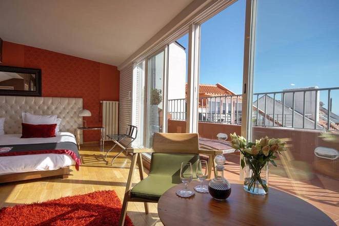 Solar Dos Mouros, Lisbon