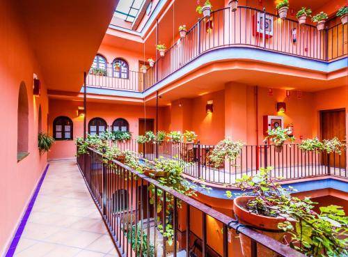 Patio de La Alameda, Seville
