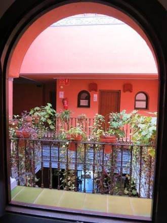 Patio de La Alameda, Seville