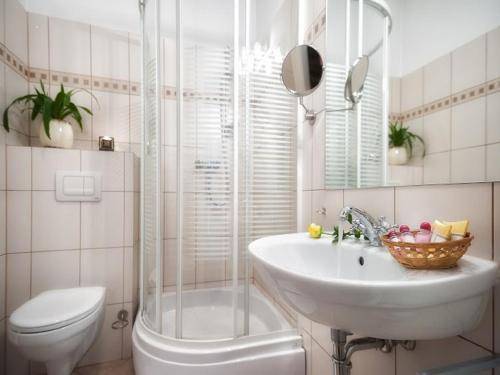 Karmel Hotel, Krakow