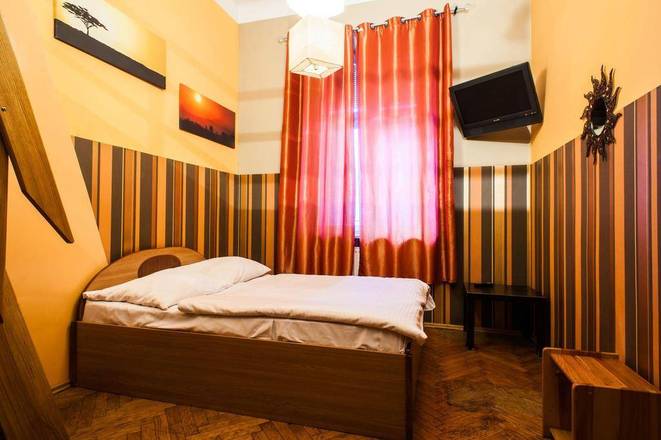 Kadetus Hostel, Krakow