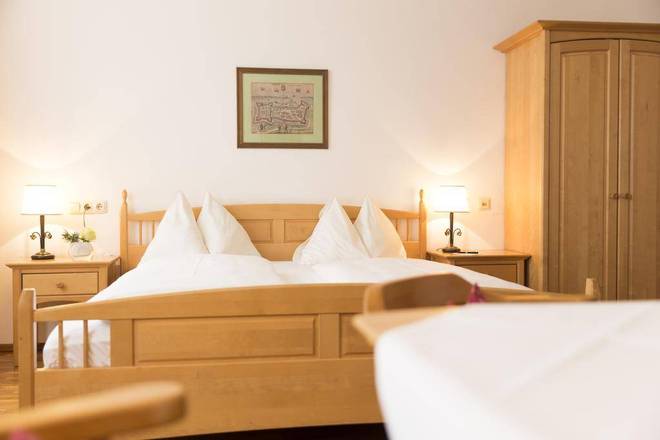 Hotel Wei&szlig;es Kreuz, Innsbruck