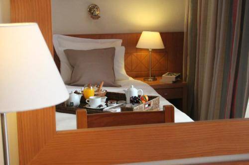 Achillion Hotel, Athens