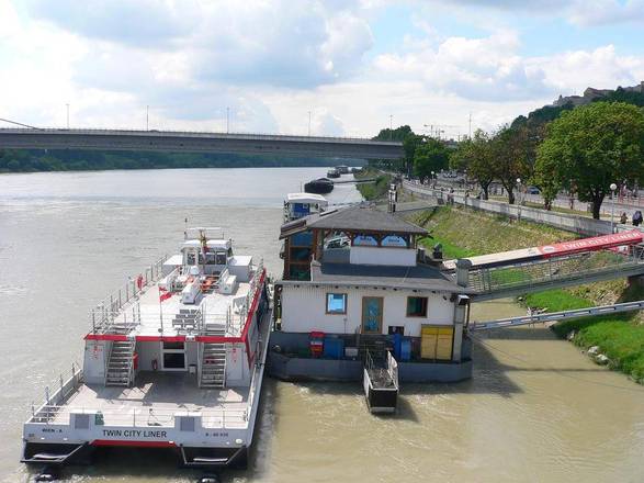 Botel Gracia, Bratislava