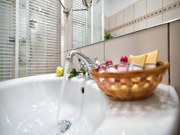 Karmel Hotel, Krakow