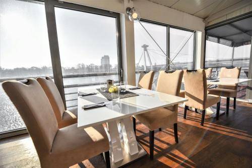 Botel Gracia, Bratislava