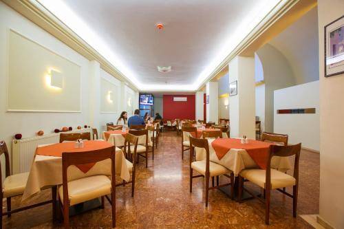 Hotel Marina, Athens