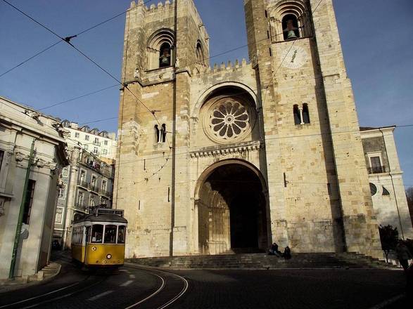 Solar Dos Mouros, Lisbon