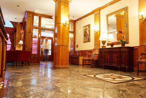 Hotel St. James, New York