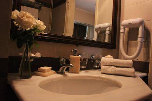 Achillion Hotel, Athens