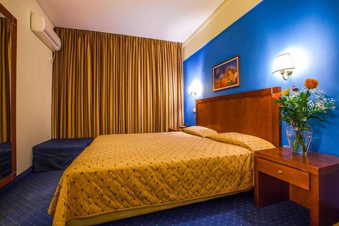 Hotel Marina, Athens