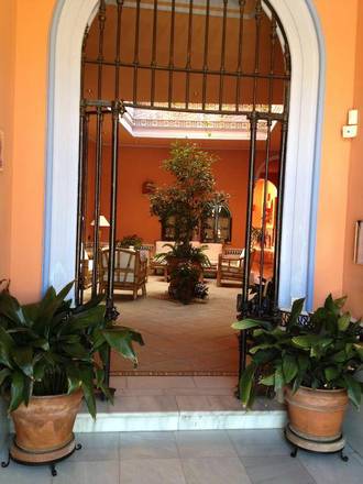 Patio de La Alameda, Seville
