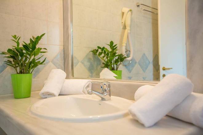 Hotel Marina, Athens