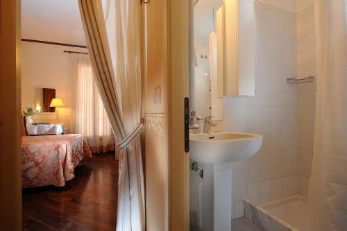 Hotel La Calcina, Venice