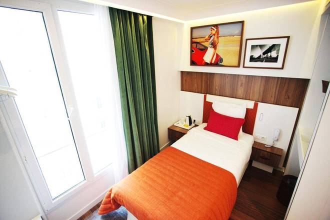 Hôtel Eiffel Turenne, Paris