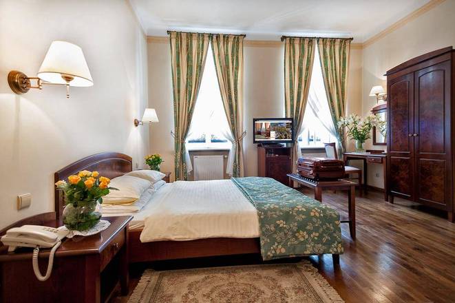 Karmel Hotel, Krakow