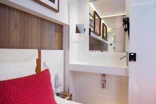 Hôtel Eiffel Turenne, Paris