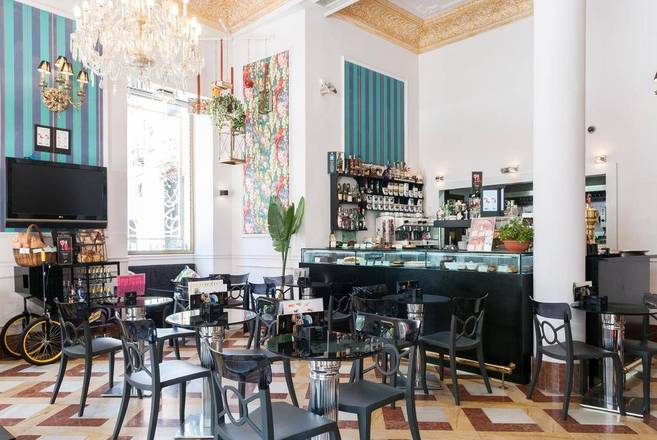 Adriano Boutique Sevilla, Seville