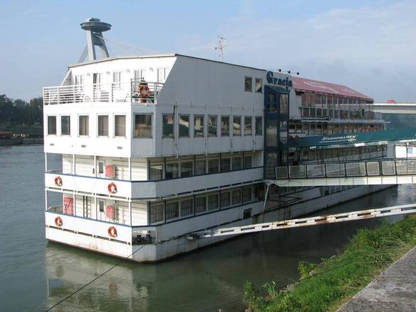 Botel Gracia, Bratislava