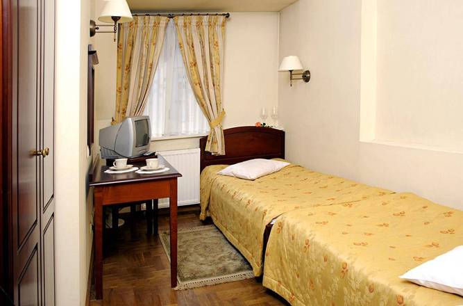 Karmel Hotel, Krakow