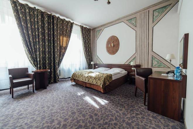 RT Rezydent, Krakow