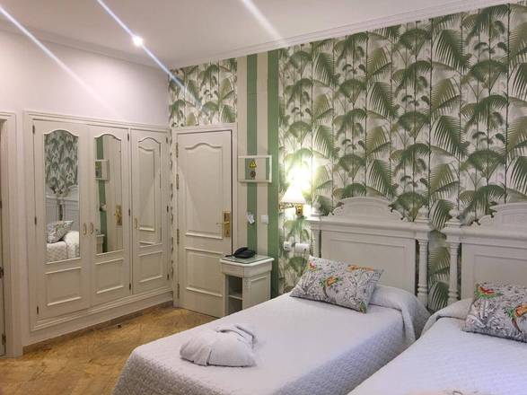 Adriano Boutique Sevilla, Seville