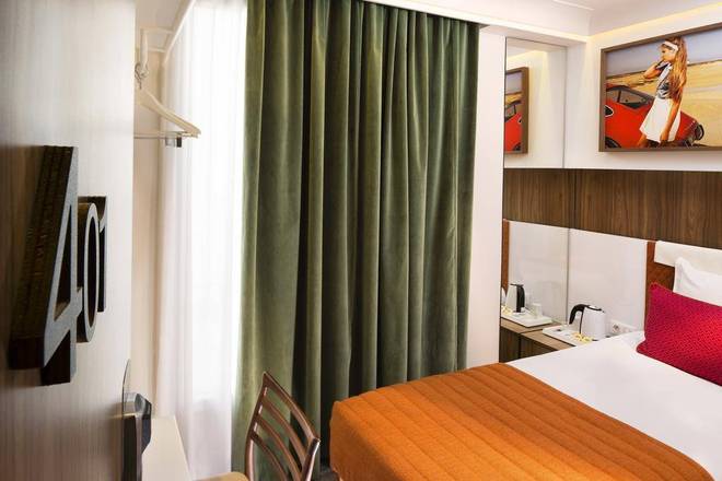Hôtel Eiffel Turenne, Paris