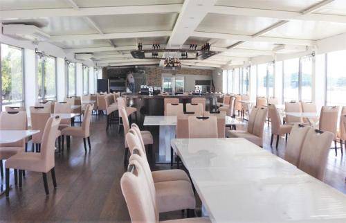 Botel Gracia, Bratislava