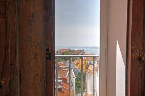 Solar Dos Mouros, Lisbon
